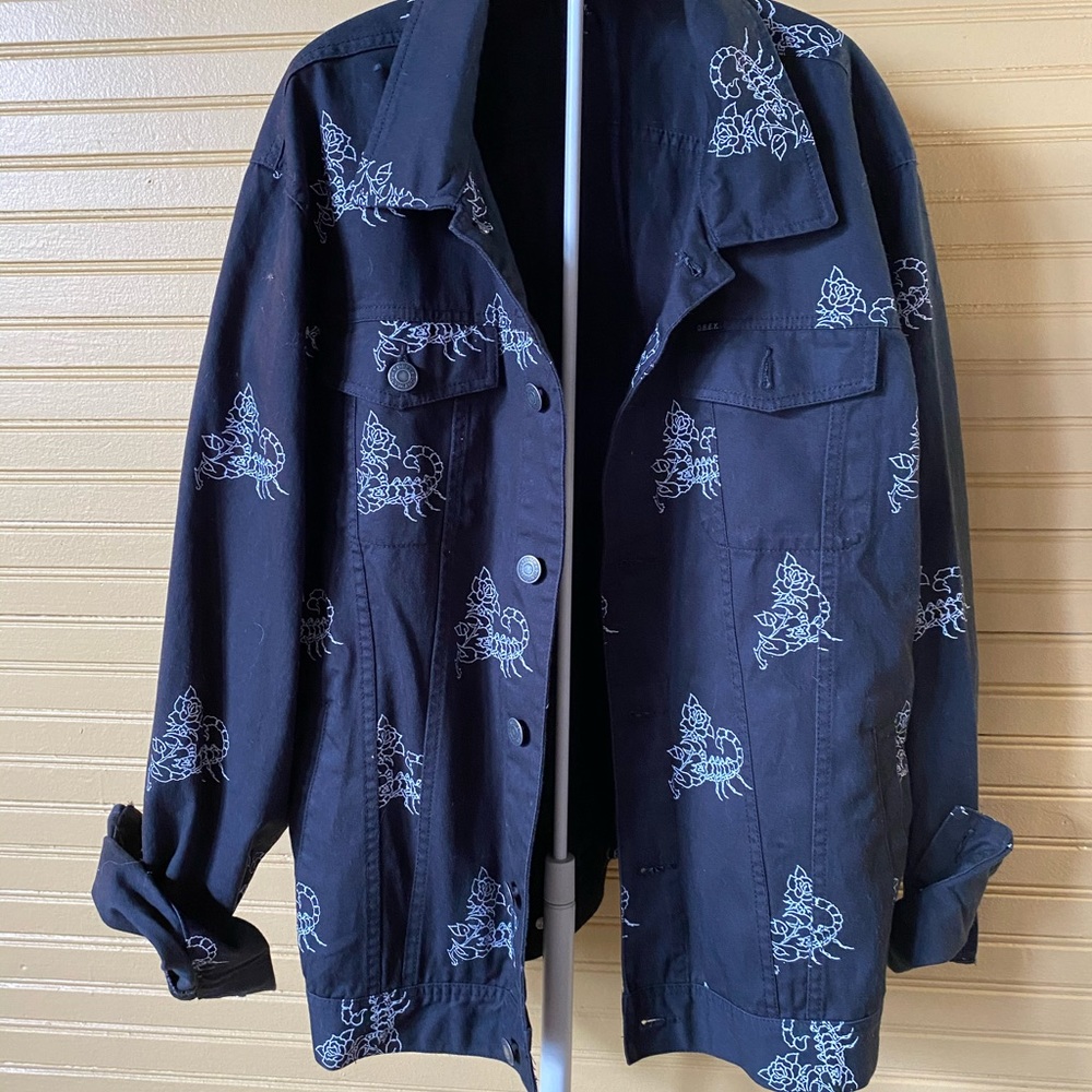 Obey - all over scorpion print shirt jacket